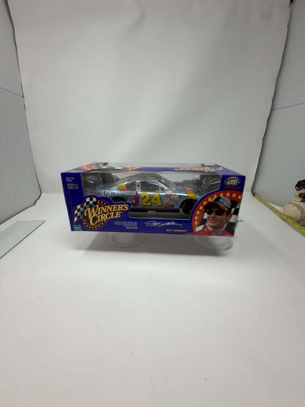 Winner's Circle Jeff Gordon #24 DuPont Automotive Finishes 2000 NASCAR 1:24 Scal